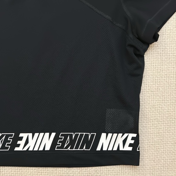 Nike Dri-FIT Women's Pro Sport District Crop Top - Picture 4 of 11